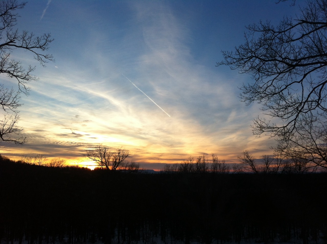 haveabowlofwhore:  Arkansas sky needs no edit 