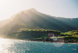 arquerio:  Na’Pali Coast by aprilsaur on Flickr. 