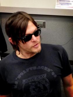 ennoia3:   @KashmereDesigns just shared this INCREDIBLE pic of the Reedus at the Con today. Holy shit, those shoulders, that chest, the arm porn, and the wispy, wispy sideburns. 