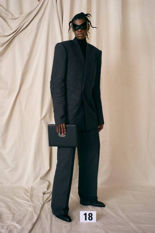 Balenciaga by Demna, Fall 2021 Couture Credits:Mark Borthwick - PhotographerHolli Smith - Hair Styli