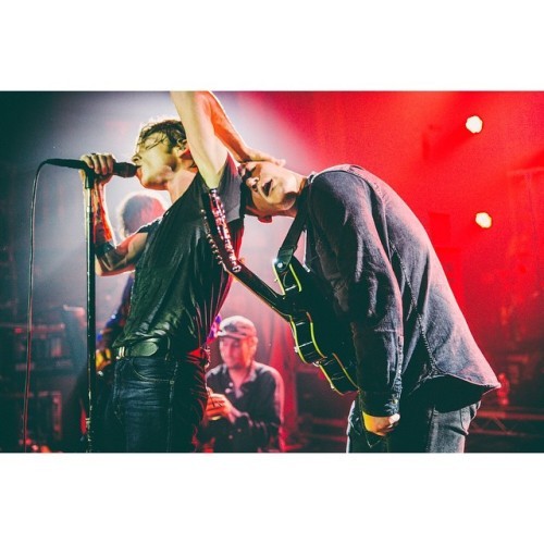 cagetheelephantofficial: Brotherly love last night // Tower Theater pt. 1 // Photo by poonehghana