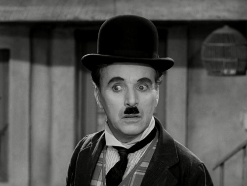  Charlie Chaplin as Adenoid Hynkel / The Great Dictator (1940)Academy Award Nominated as Best Actor