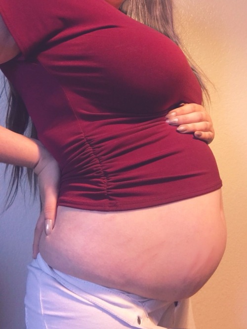 mamajulianna:  19 weeks vs 22 weeks. Taken three weeks apart