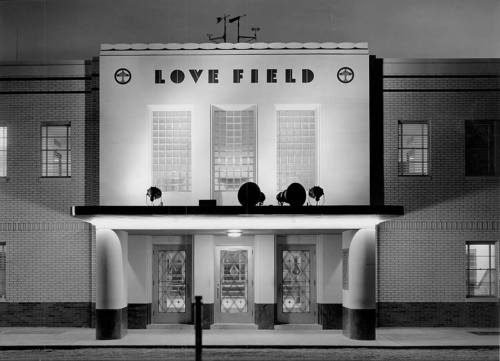 texasbohemia: The entryway to Love Field in Dallas, Texas, 1947. via