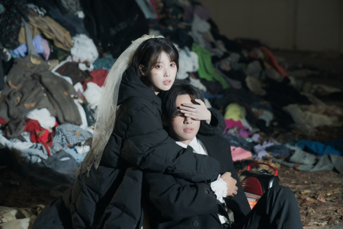 240124 - 'love Wins All' Mv Behind The Scenes Melon Exclusive Photos