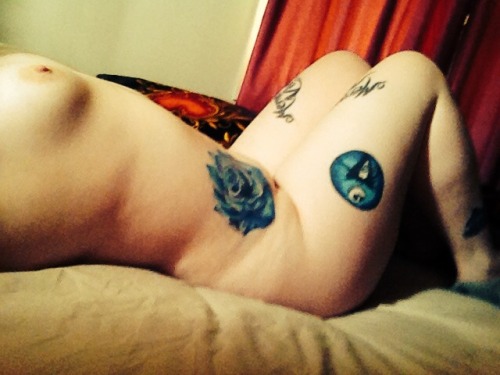 steffiejadebitsandpieces: I’m bored. Enjoy naked selfies! XXX