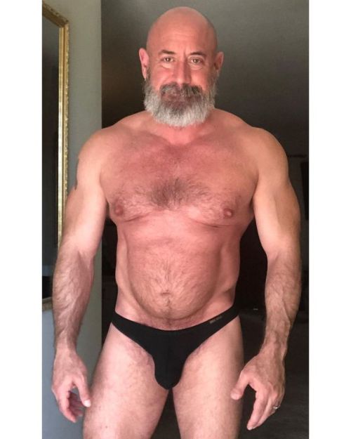 musclelifecoach68: Monday.— -  ONLINE MIND and BODY PERSONAL TRAINING - DM or Go to: www.MuscleLifeCoach.com - - -      #motivation #fitness #flex  #trainhard #grow #dedication  #ripped #swole #muscle #sweat #grind #gay #gaymuscle #gaymuscular #over40