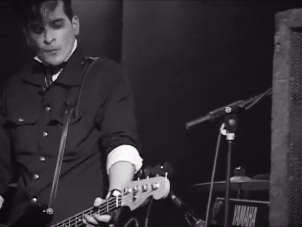 Interpol Performing Roland At The Rocket Bar In St. Louis, Missouri (Sept 25, 2002)