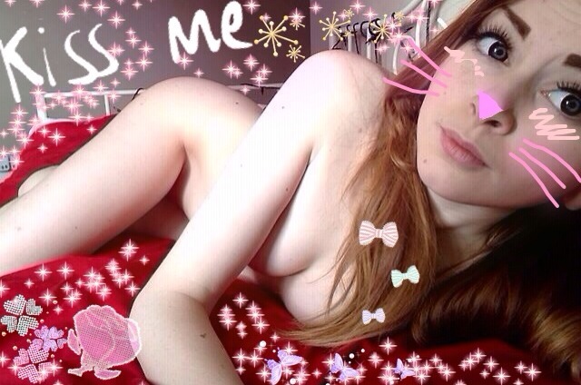 wasted&ndash;kitten:  i-hate-the-beach:  🌸 for wasted—kitten as she is sad