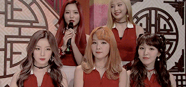 twices:  send me your favorite girl group and I will make you a gifset: red velvet