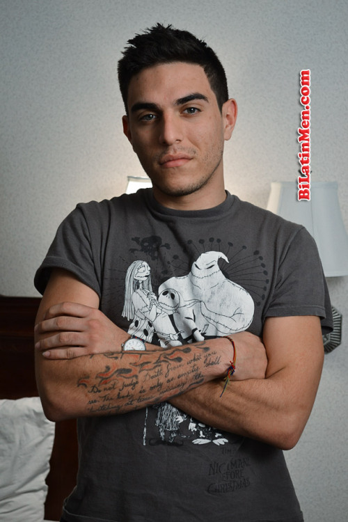betomartinez:  Vince for Bilatinmen   If you are visiting Bilatinmen, Latinboyz, or Nakedpapis or want to send a tip please use my links at the top of the page.  It helps me out a little bit.  Thanks! Beto’s Corner  http://betomartinez.tumblr.com/