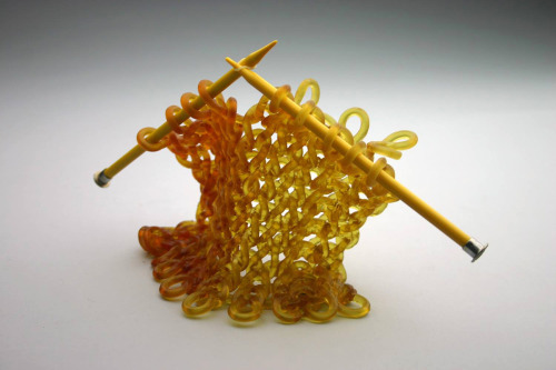 spookysynestheticastiel: archiemcphee: Seattle-based artist Carol Milne knits with glass, or rather,