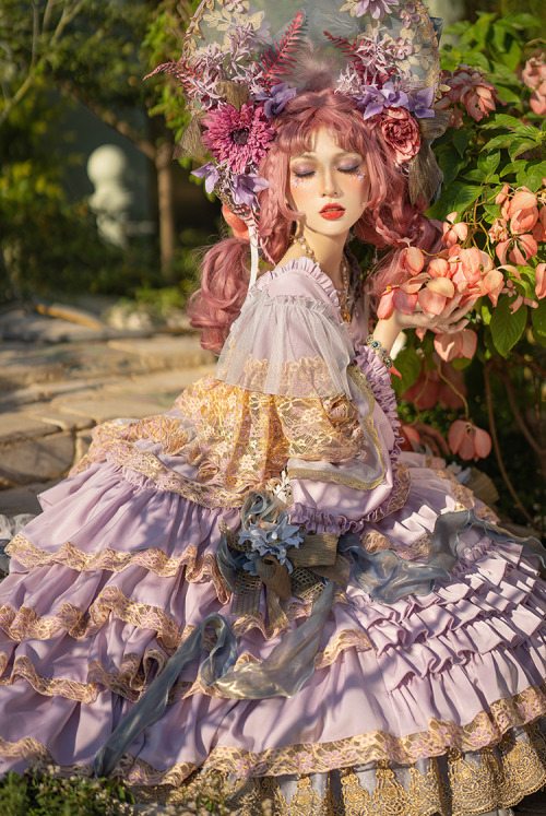  Victorian Rococo Lolita Fashion Hime Cuffs Off-the-Shoulder Mini Dress & Tiered Midi Flared Ski