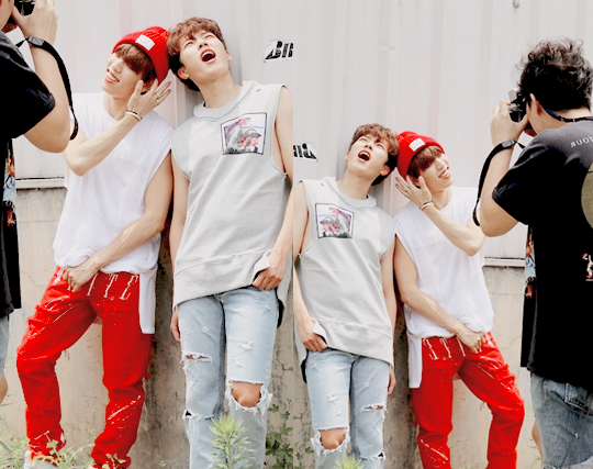 죄; hiatus