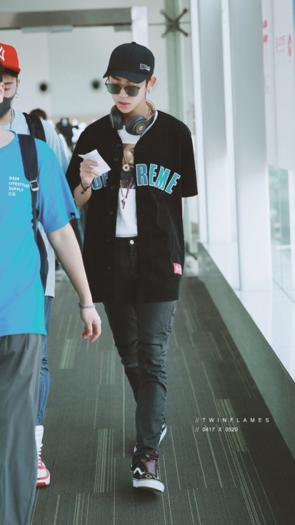 officialninepercent: Xiao Gui - 180615 HGH Hangzhou to PEK Beijing [2/2 trans]小鬼王琳凯 180615HGH✈️PEKEa