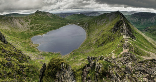 sapphire1707:Striding Edge, Helvellyn, The Lake District by Tom ♠ on Flickr.