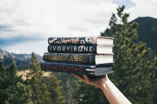 taylorreadsbooks:Favorites ❤ VR is among fabulous company here.