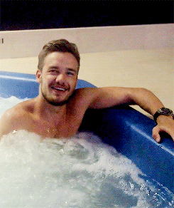 mad-at-one-direction:  paycero:     #i like that when liam is happy he just closes his eyes and opens his mouth (x) 