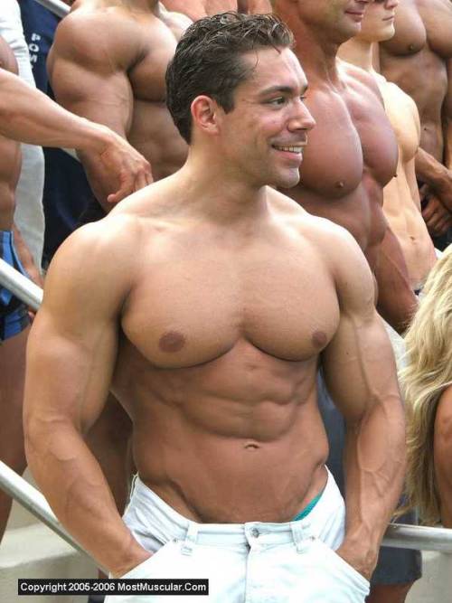 the-swole-strip:  http://the-swole-strip.tumblr.com/  Muscular, sexy and with awesome looking pecs and nips - WOOF