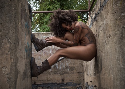 missjessajordan:  “Defiance” { photo } @randompantsdesign Virginia, 2015.