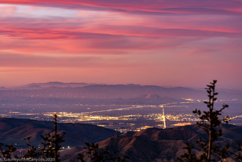 countryofthecanyons:  Palmdale and Lancaster in the Antelope valley. Red dots are the Mojave wind farm. 