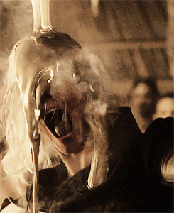 cotilardmarion:Viserys Targaryen does the ALS Ice Bucket Challenge DONATE HERE