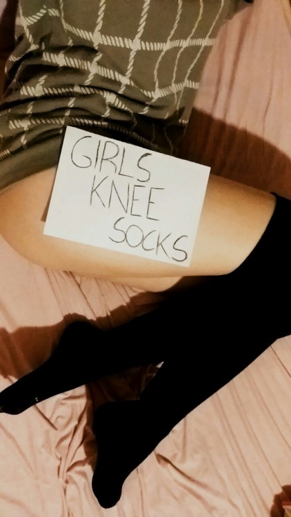 girls-kneesocks: the new profile photo :D bittersweet-narcotic.tumblr.com/ &lt;&mdas
