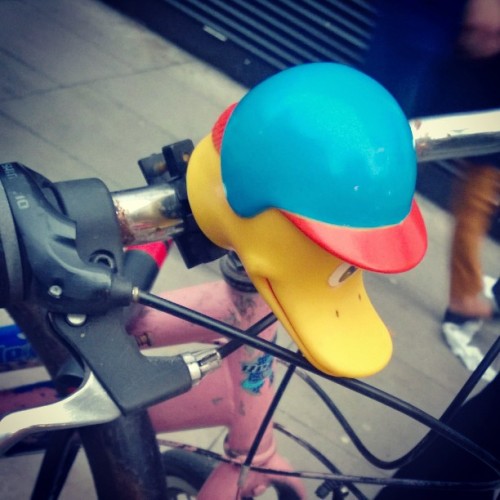 suomigirl: Duck duck bicycle bell.