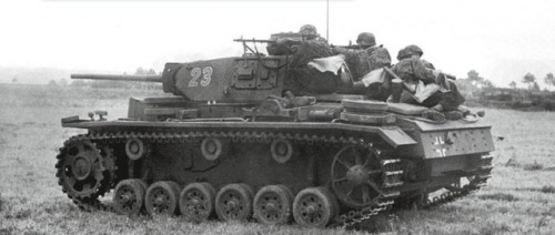 bmashine: PZ  .III from the brigade of the Luftwaffe Hermann Goering during tactical exercises.
