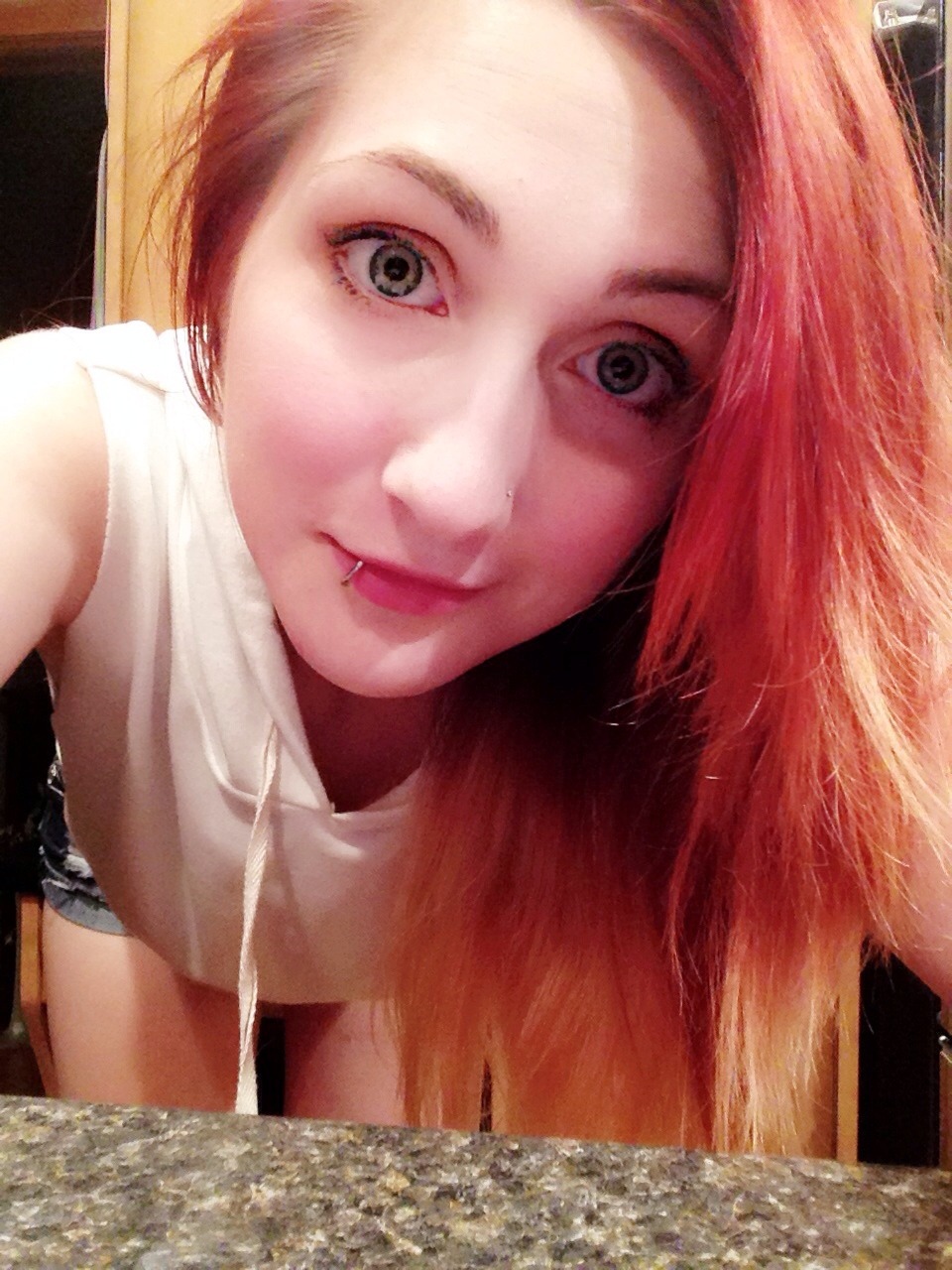 stormyweatherlilike:  Hello. (・∀・)ﾉ