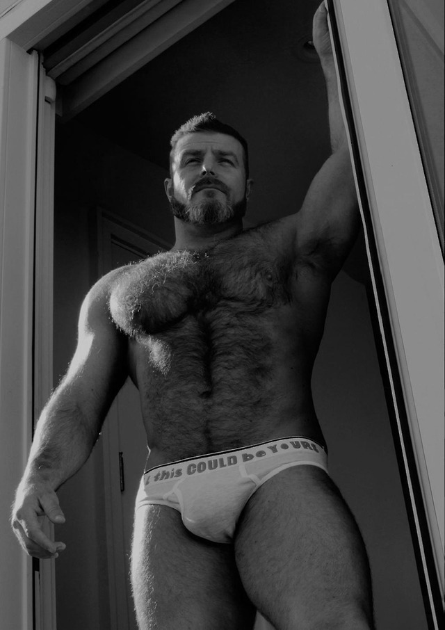 daddysdirtyboy:  PHWOAR!