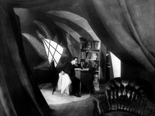 alfiusdebux:Das Cabinet des Dr. Caligari (Robert Wiene, 1920)