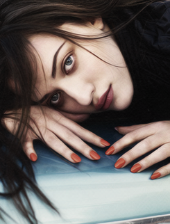 kaidanalcnko:  favorite celebrity meme [4/4] photoshoots 