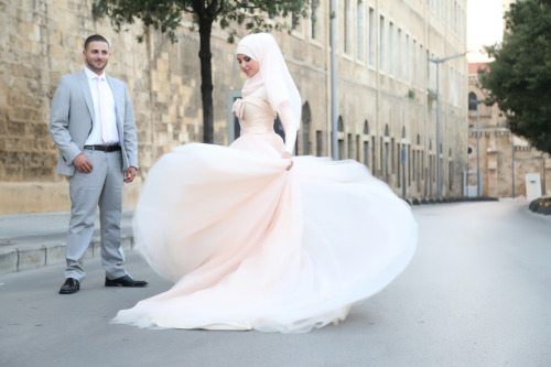 etoilesbrillentencoreplus:My engagement in my Vera Wang dress