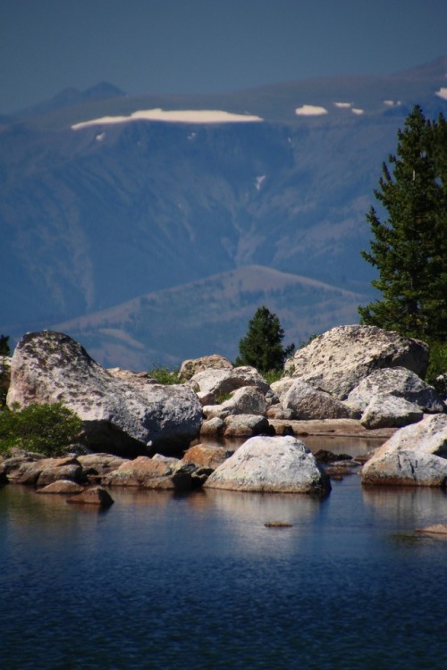 unnamed lake (Ice Island Lake)