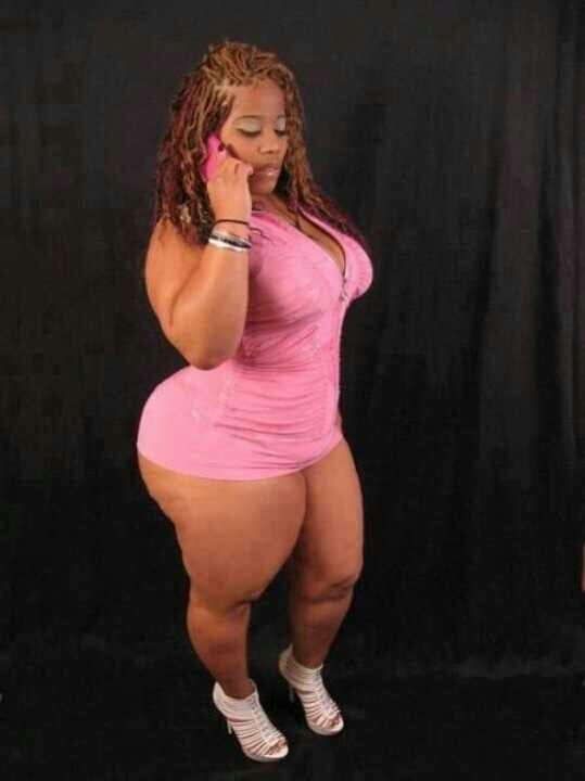 thycklikechocolate:  Gott Dayum…….. 