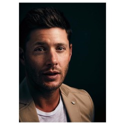 justjensenanddean:    Jensen Ackles, photographed in San Diego (SDCC 2017), by   Robby Klein [x]  