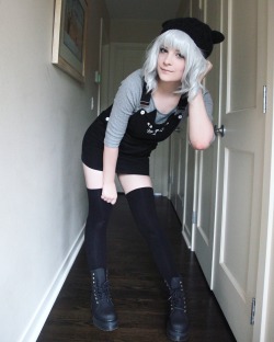 hiso-neko:  Posting these pictures from my review separately because I really like them~