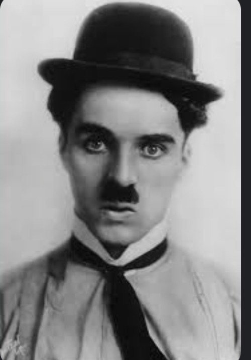 Charlie Chaplin kinda looks like Hitler (thanks Hikohoki!)