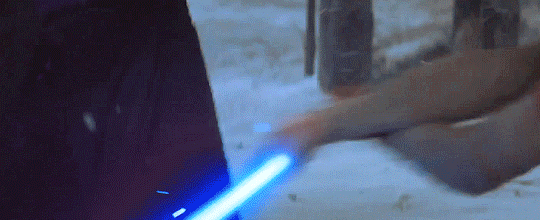 vivelareysistance:  rey wrecking kylo’s shit 