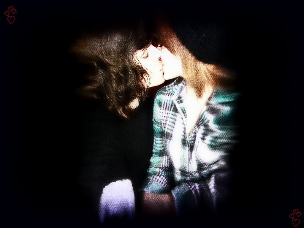 tdg31x:  I got bored, so i took one of my favourite pics of Greg and Lainey, threw