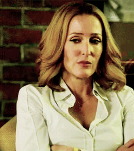 kateswinslets:hot & unimpressed.