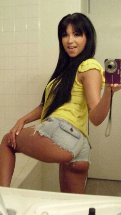 Amateur Teens, MILF's, And Wives - It's All Here!