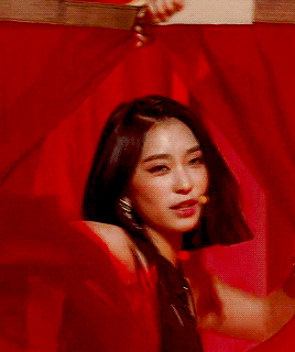 femaleidols:  bora @ 160623 music bank  