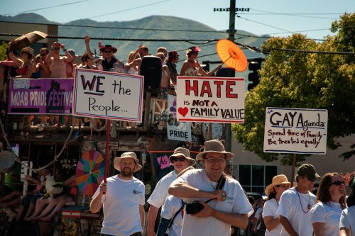 meatcat-forever: duendevuhsachee: awkwardsituationist: 2nd annual pride parade in salt lake city. ju