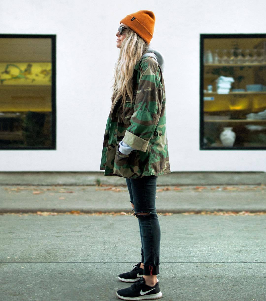 keepuporshutup:  Dear lovelies - Do you guys like outfit type pictures?? Cause I’ll