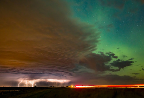 mymodernmet:  Interview: Gorgeous Landscapes Heightened by Auroras Illuminating the Night Sky