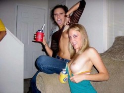 Hot Dorm Girls