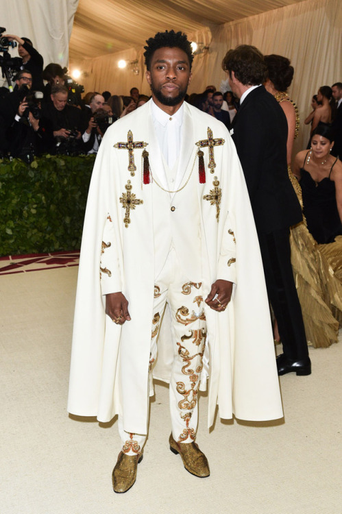 the-air-of-summer:Chadwick Boseman at Met Gala 2018