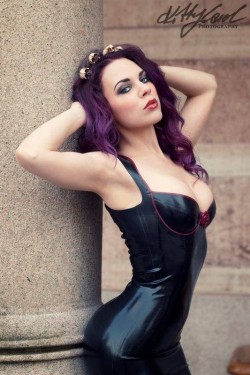 nicechick-amelie:Mens latex wear and latex fetish party